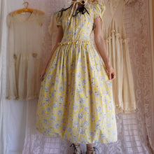 Load image into Gallery viewer, 1930's Cotton Folk Print Dress