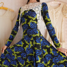 Load image into Gallery viewer, Y2K Betsey Johnson Rose Print Dress