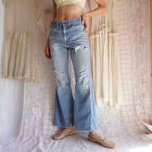 Load image into Gallery viewer, Distressed 1970's Levi's Elephant Bellbottoms