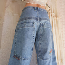 Load image into Gallery viewer, Distressed 1990's Wide Leg Jnco Jeans