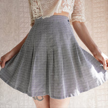 Load image into Gallery viewer, 1990s Plaid Pleated Mini Skirt