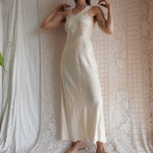 Load image into Gallery viewer, Beautiful 1930's Bias Cut Silk Slip Dress