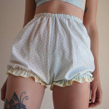 Load image into Gallery viewer, Handmade Cotton Plisse Rosebud Bloomers