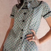 Load image into Gallery viewer, 1950's Novelty Cotton Smock Blouse