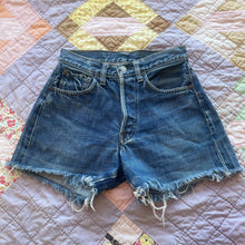 Load image into Gallery viewer, Vintage Levi&#39;s Big E Cut Off Shorts
