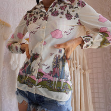 Load image into Gallery viewer, Late 60&#39;s Novelty Print Blouse
