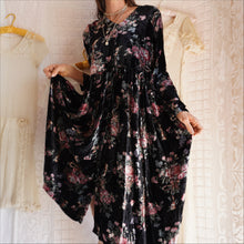 Load image into Gallery viewer, Vintage 90&#39;s Rayon Crushed Velvet Dress
