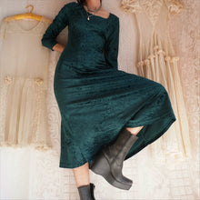 Load image into Gallery viewer, 1990&#39;s Emerald Crushed Velvet Maxi Dress

