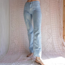Load image into Gallery viewer, 1970&#39;s Sun Faded Levi&#39;s Jeans
